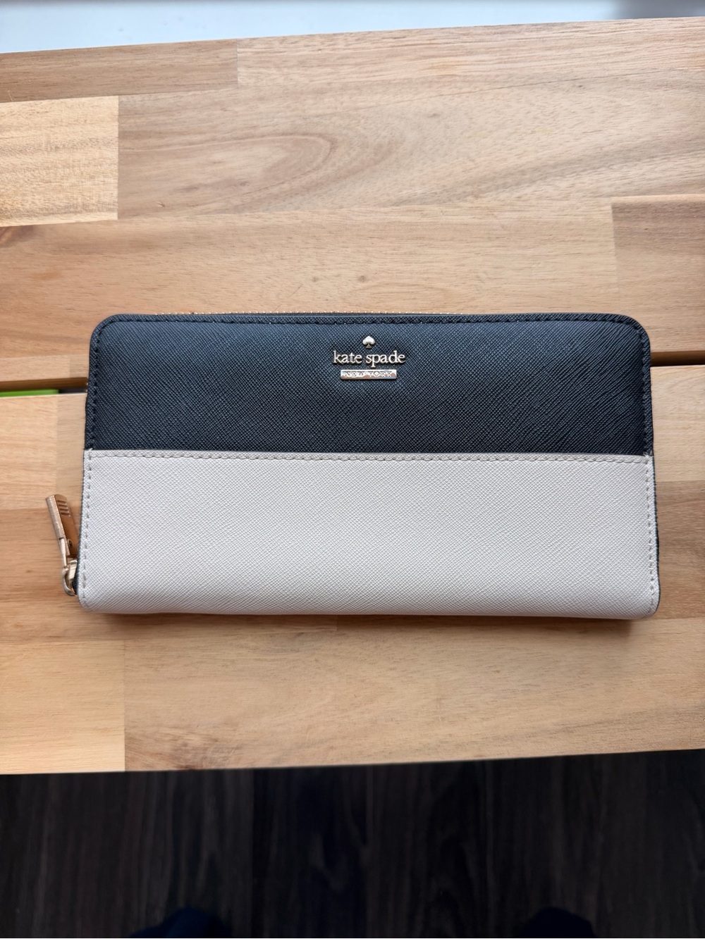 kate spade Two-Tone Black and Light Gray Zip-Around Wallet